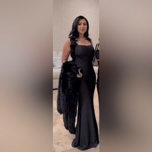 JERSEY SQUARE NECK GOWN- BLACK With Gloves